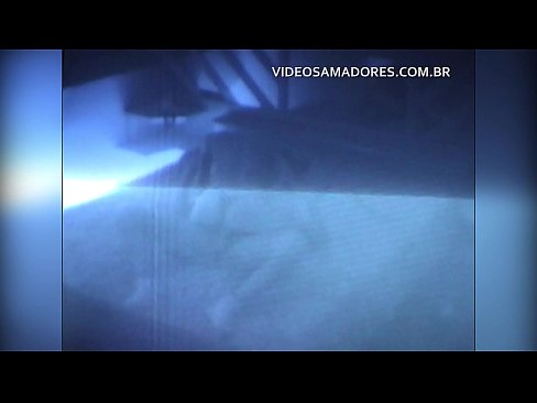 ❤️ شوهر از زن همسایه لعنتی فیلم می گیرد و متوجه می شود که او یک زن بدکاره است ️❌ پورنو vk در ما